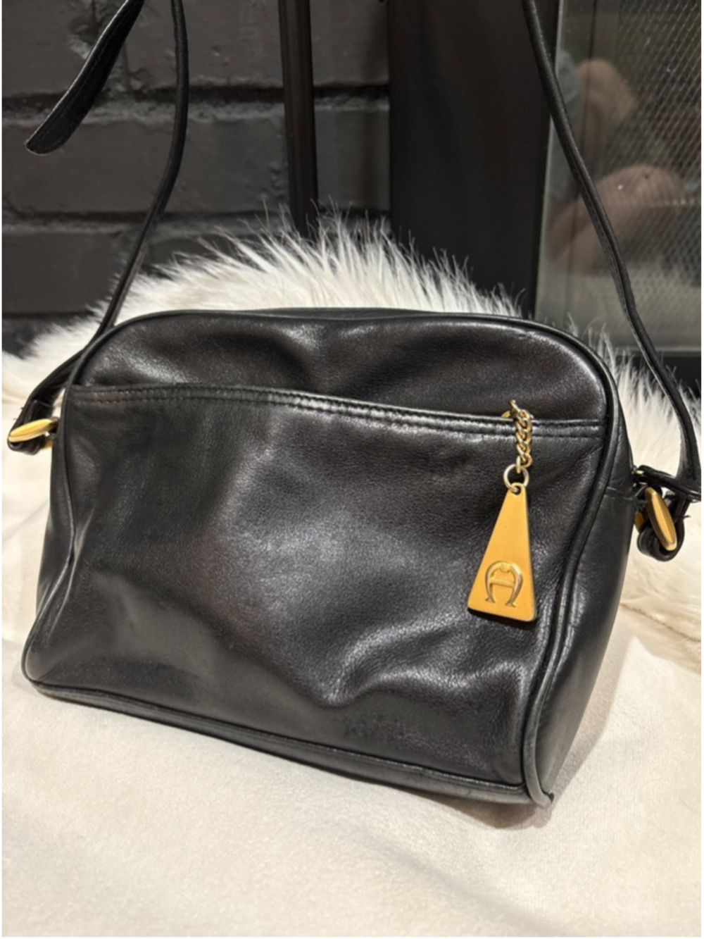 Women's‎ Etienne Aigner Black Leather Crossbody Bag One Size Gold Hardware